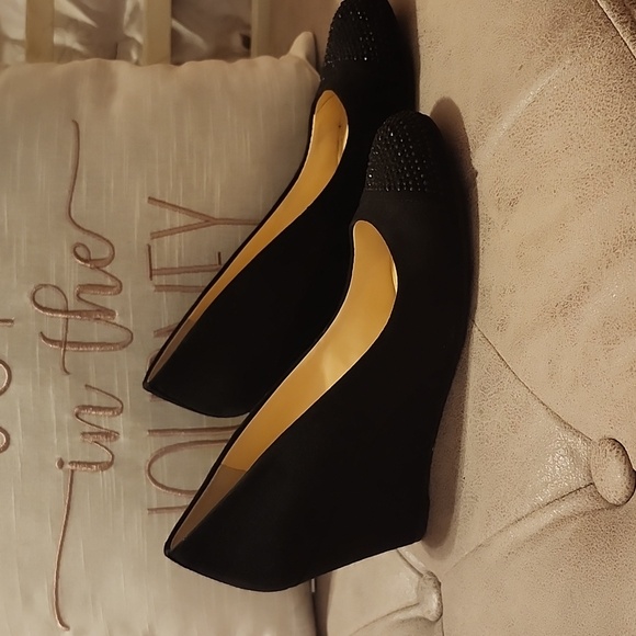 Jessica Simpson Wedges - Picture 2 of 6